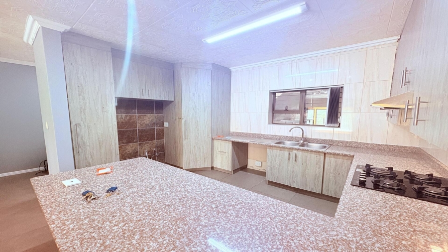 3 Bedroom Property for Sale in Hartenbos Central Western Cape